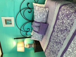 Captiva Island Cottage - Daisy Cottage - Queen Bed