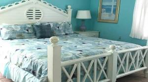 Captiva Island Cottage - Gardenia Cottage - Master Bed 900 x 500