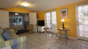 Captiva Island Cottage Rental - Jasmine-Cottage-Living-Room