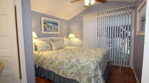 Jasmine Cottage Queen Bed