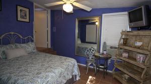 Love Shack Inside Full View