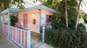 Mimosa Cottage Deck