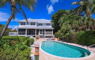 Harbour House Vacation Home Rental Pool View