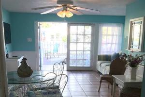 Captiva Island Cottage Gardenia Sun Room