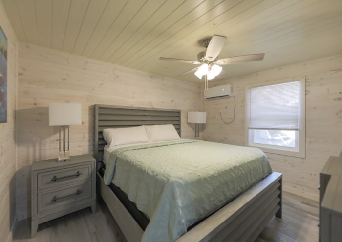 Captiva island Hotel - King Bedroom with Smart TV - 2- Bedroom Gardenia Villa