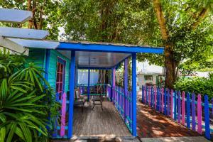 Bird of Paradise Cottage Exterior View 2 | Captiva Island Inn Rental