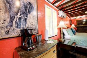 Bird of Paradise Cottage Master Bedroom 3 | Captiva Island Inn Rental