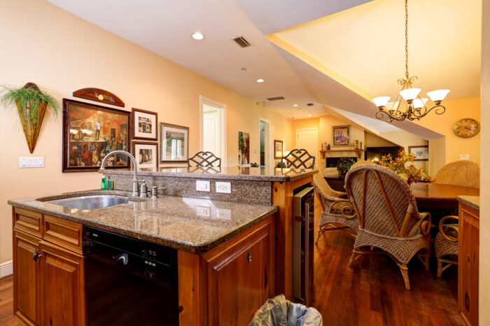 Captiva Island Hotel - Penthouse Suite Kitchen 2