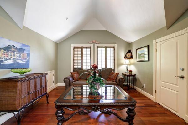 Image-of-Celebration-House-Third-Floor-Master-Bedroom-4-600×400