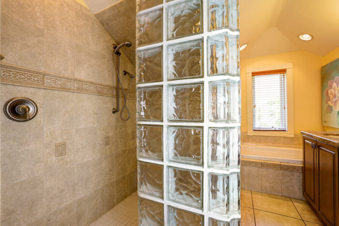 Captiva Island Hotel - Penthouse Suite Master Bedroom Bathroom 2