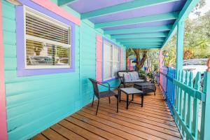 Captiva Island Cottages - 1-Bedroom Sunflower Cottage - Cottage Exterior View