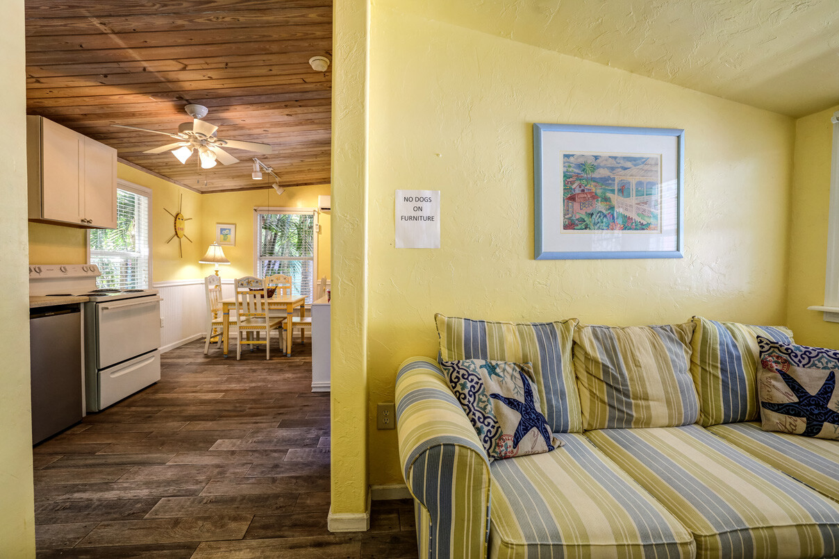 Captiva Island Cottages - 1-Bedroom Daisy Cottage - From $109/nt