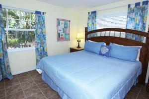 Hibiscus Bedroom at Captiva Island Cottage Rental
